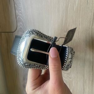 NWT Vince Camuto Black Buckle Belt